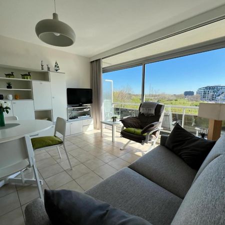 Appartement Residentie Astrid Met Private Parking Bredene Eksteriør bilde
