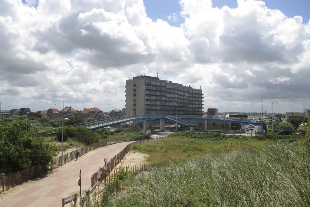 Appartement Residentie Astrid Met Private Parking Bredene Eksteriør bilde